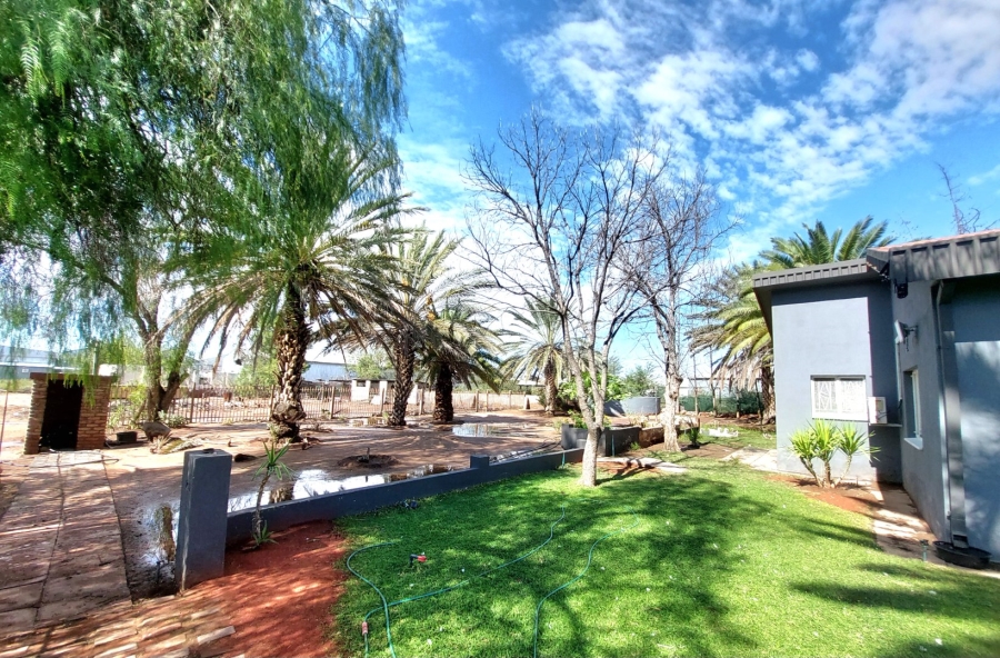 4 Bedroom Property for Sale in Upington Northern Cape